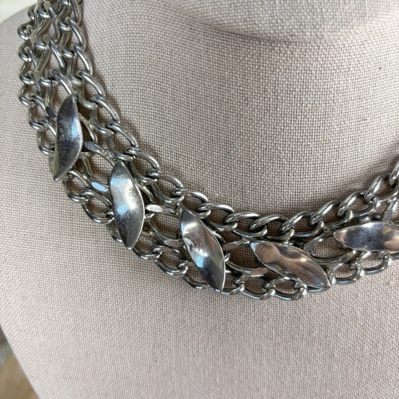 1970s Brutalist Silver Tone Necklace Paisley Style Mid Century Statement Chain - Picture 3 of 3